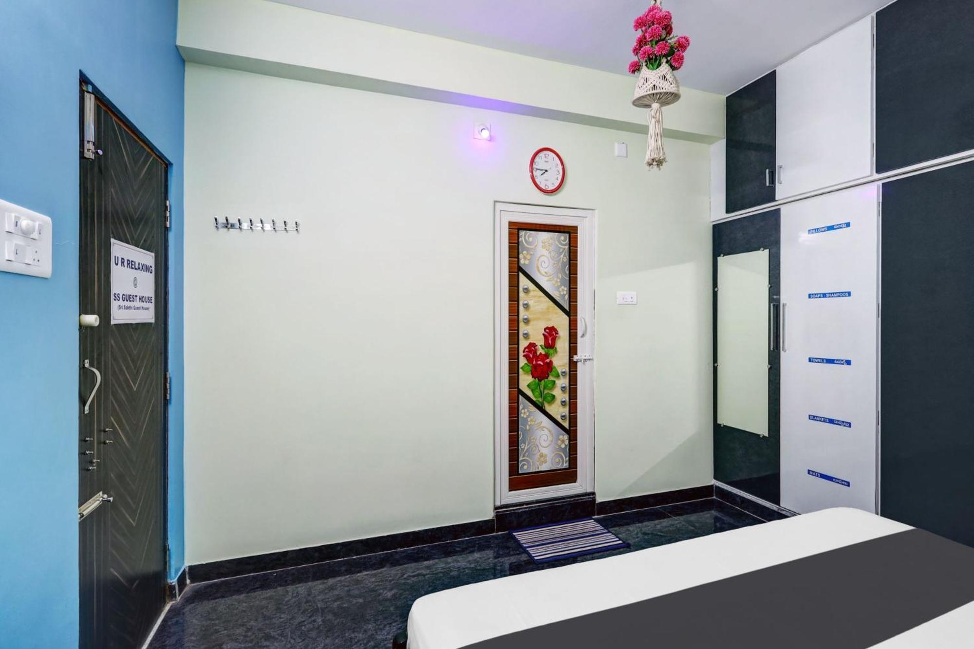 Sri Sakthi Home Stay - Beyond The Expectations- 10 To 15 Minutes Drive From Railway Station And Bus Station تيروباتي المظهر الخارجي الصورة