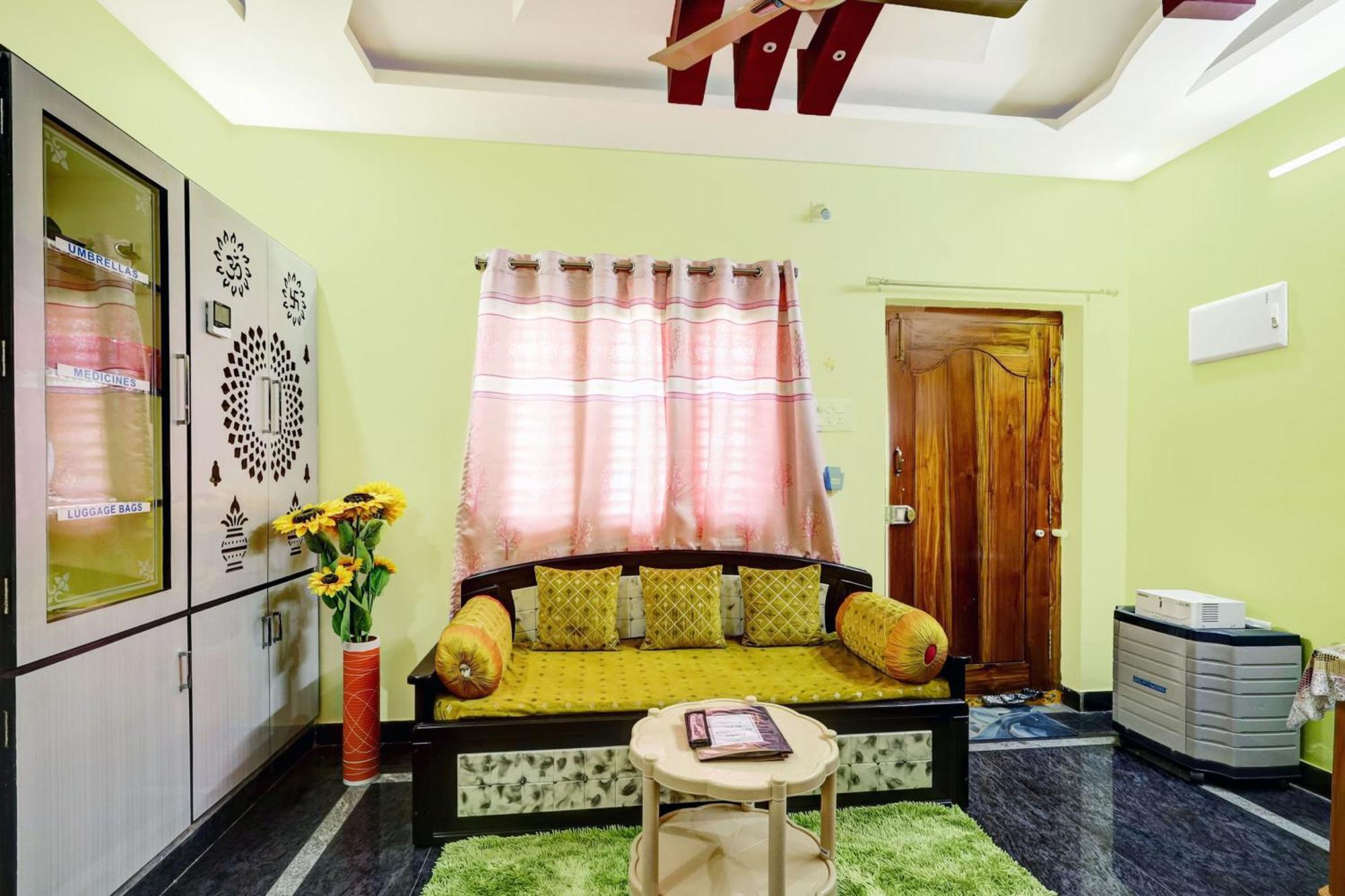 Sri Sakthi Home Stay - Beyond The Expectations- 10 To 15 Minutes Drive From Railway Station And Bus Station تيروباتي المظهر الخارجي الصورة